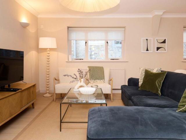 Apartment for rent in Maida Hill, Greater London