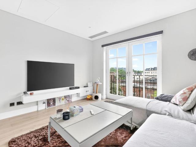 Apartment for rent in St. John's Wood, Greater London