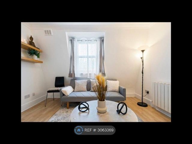 Apartment for rent in Kensal Town, Greater London