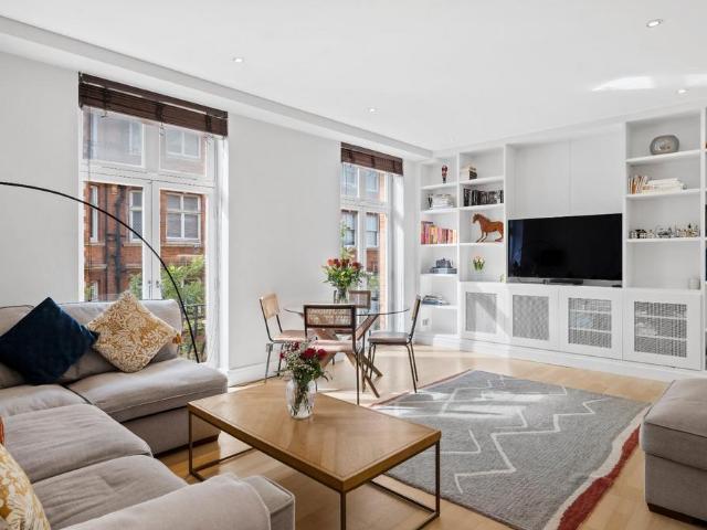 Apartment for rent in St. John's Wood, Greater London