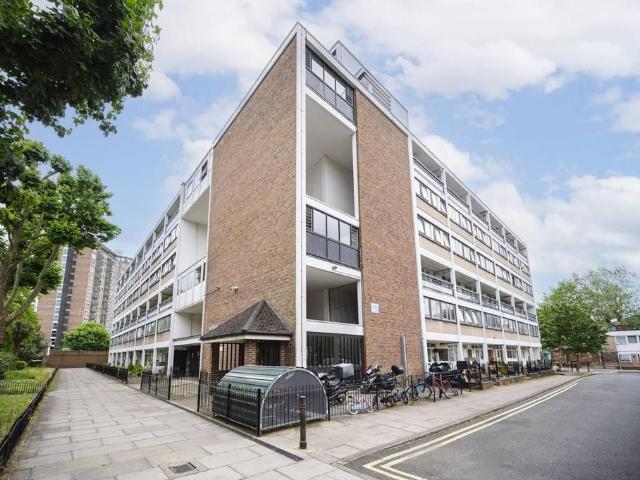 Apartment for rent in St. John's Wood, Greater London