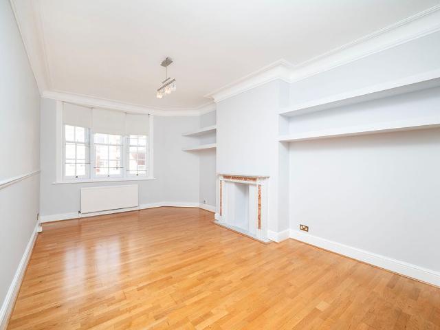 Apartment for rent in St. John's Wood, Greater London