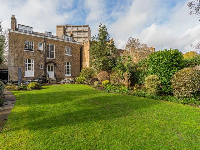 House for rent in City of Westminster, Greater London