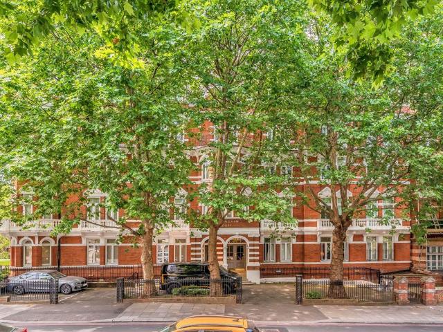 Apartment for rent in St. John's Wood, Greater London