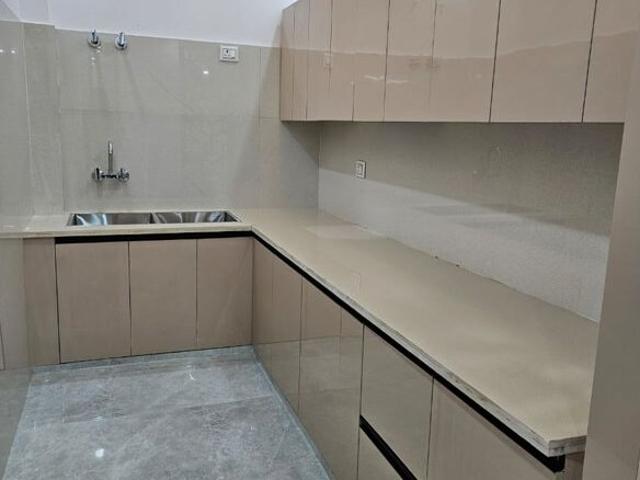 Property for rent in Deri