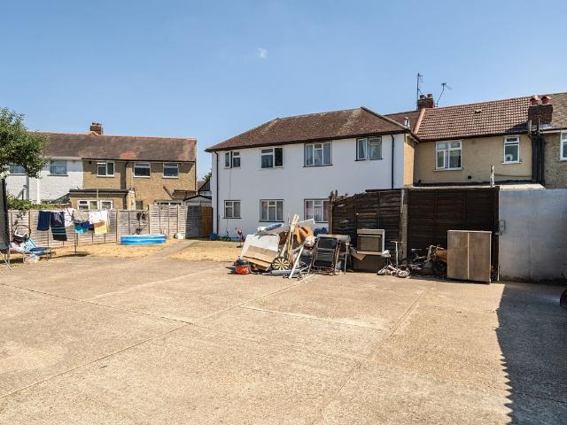 Apartment for rent in Slough