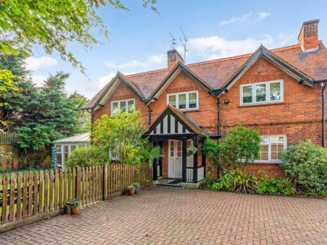 House for sale in Lambourn, West Berkshire