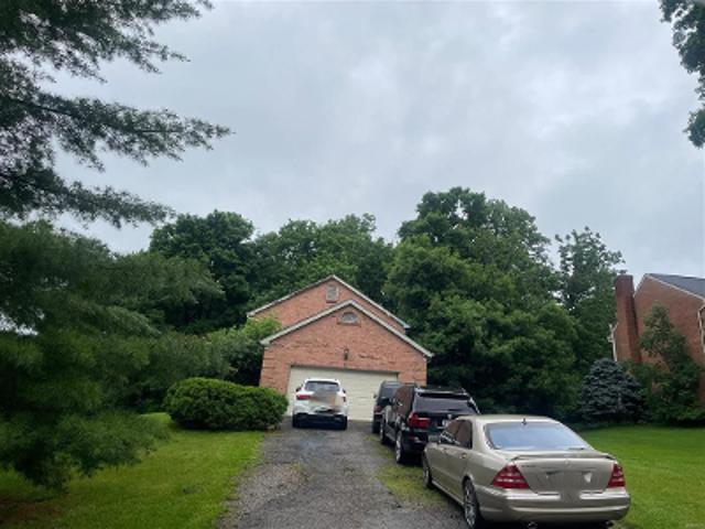 House for sale in Roselawn, Ohio