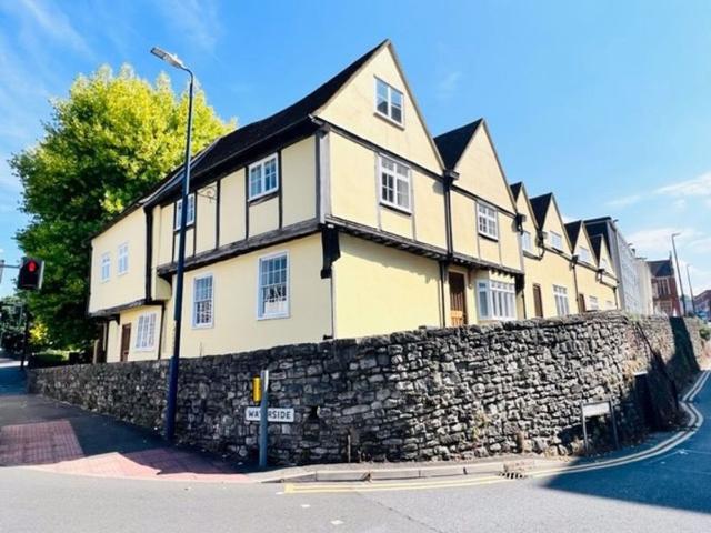 Apartment for rent in Allington, Midway