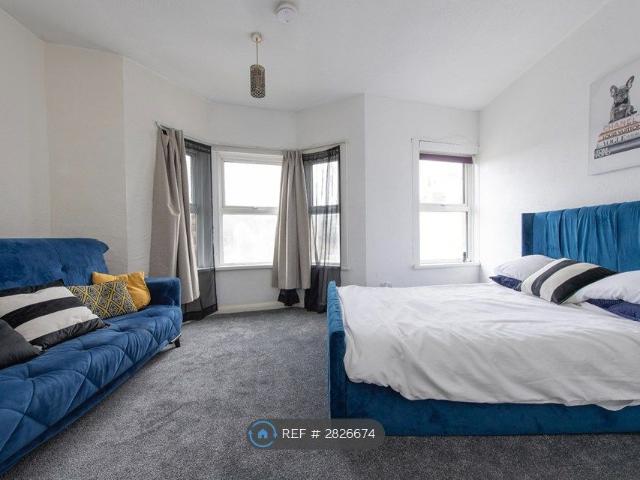 Room for rent in Chatham