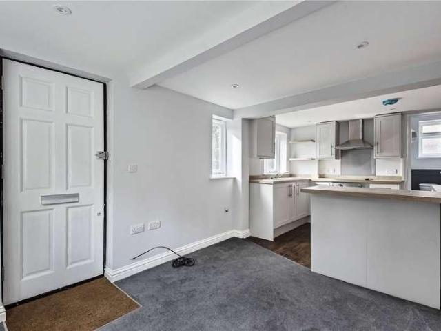 House for rent in Montreal Park, The Butts