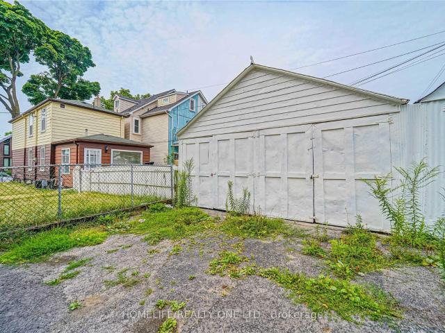 House for rent in Toronto