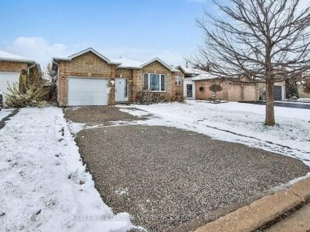 Duplex for rent in Barrie, Ontario