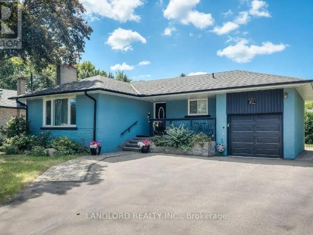 House for rent in Oakville, Ontario