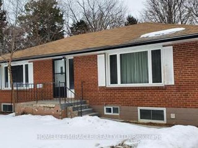 House for rent in Pickering, Golden Horseshoe
