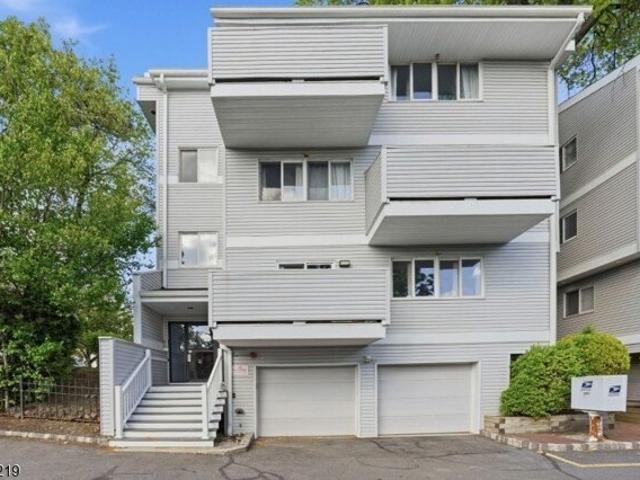 Condo for sale in Passaic, New Jersey
