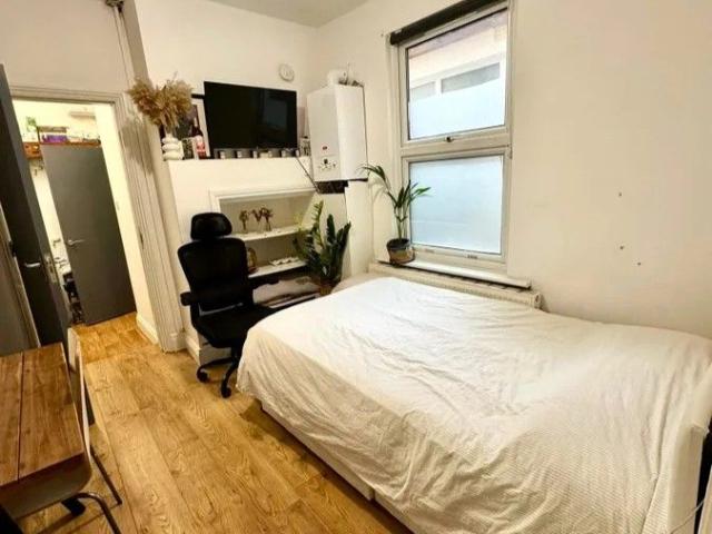 Studio for rent in Greater London