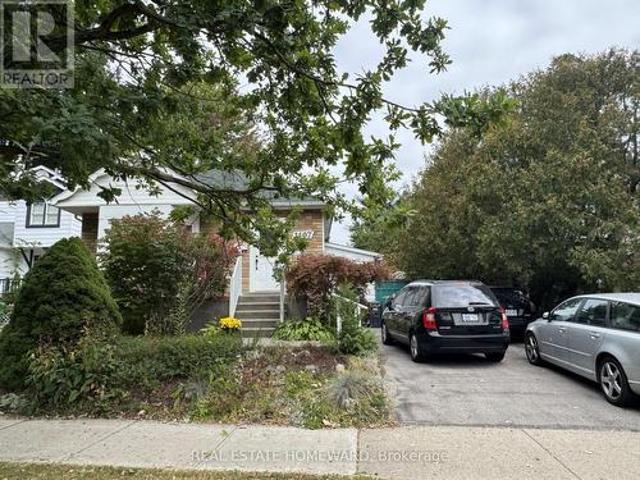House for rent in Mineola, Mississauga