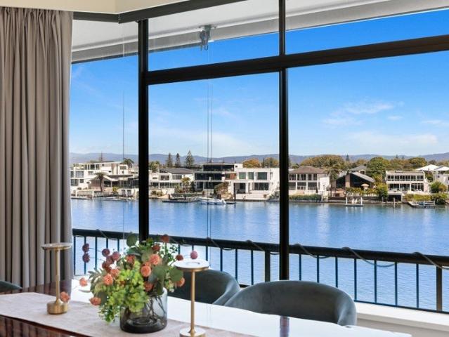 Apartment for sale in Surfers Paradise, Gold Coast City