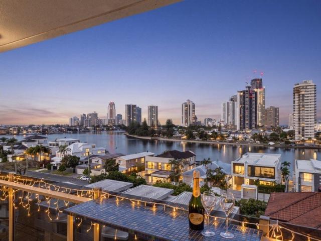 Apartment for sale in Surfers Paradise, Gold Coast City