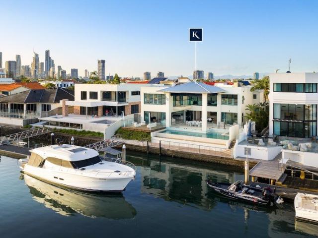 House for sale in Surfers Paradise, Gold Coast City