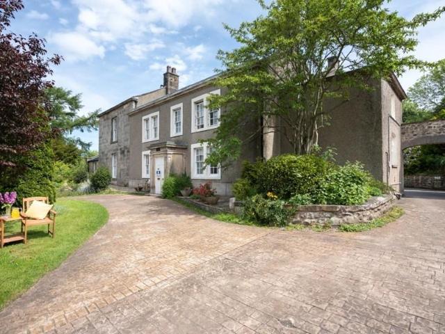 House for rent in Bolton le Sands, Bare