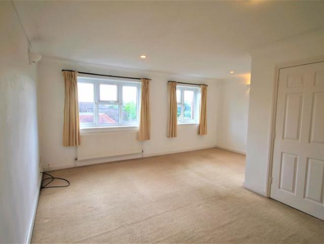 Townhouse for rent in Prinsted, Littlecote