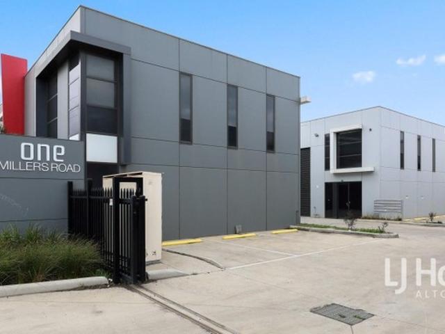 Warehouse for rent in Brooklyn, Victoria