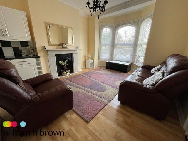 Apartment for rent in Upper Dovercourt, Dale Hill