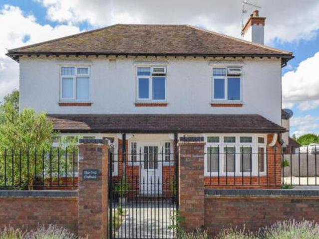 House for sale in Northampton, Northamptonshire