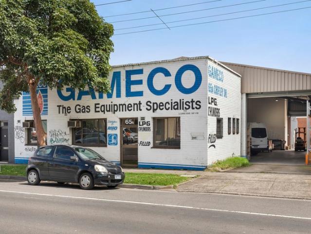 Warehouse for rent in Preston, Melbourne