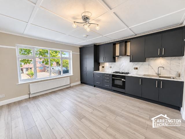 Apartment for rent in Gallows Corner, Greater London