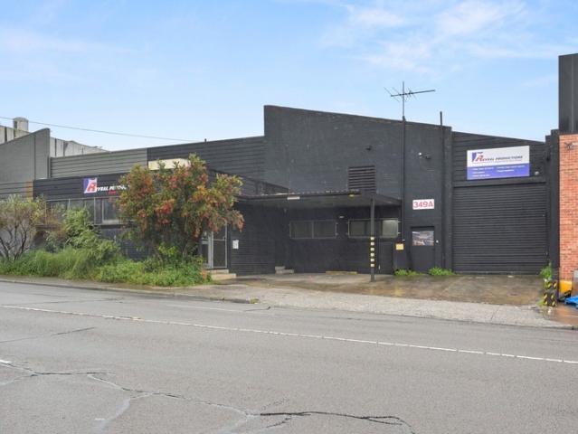 Warehouse for rent in Thornbury, Melbourne