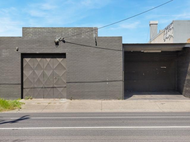 Warehouse for rent in Maidstone, Melbourne