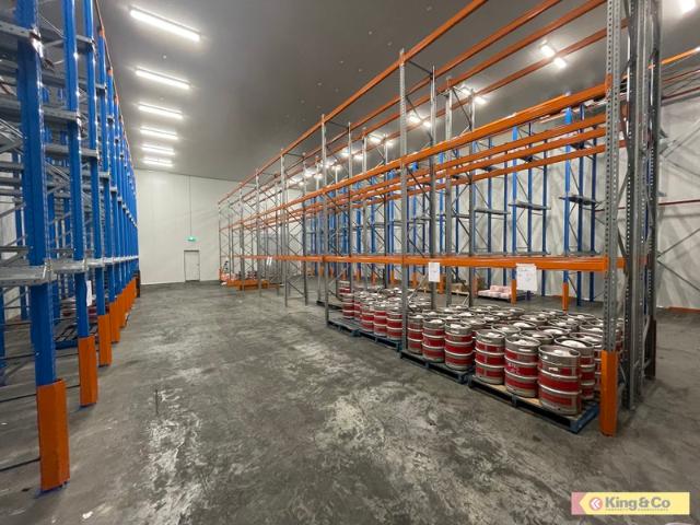 Warehouse for rent in Toombul, Queensland