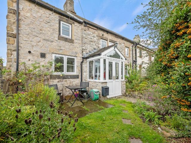 House for rent in Cross Green, Derbyshire Dales