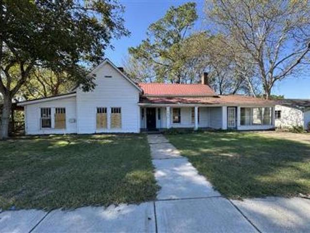 House for sale in Raleigh, Mississippi