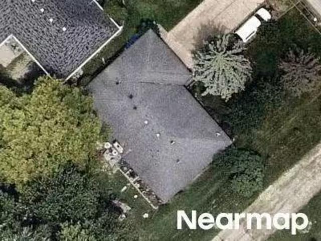 House for sale in Macomb