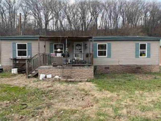 House for sale in Stone, Missouri