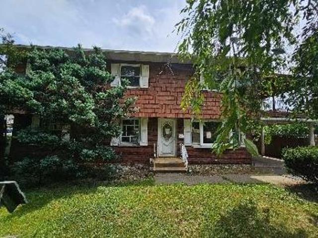House for sale in Kingston