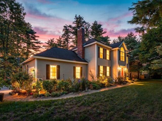 House for sale in North Acton, Acton