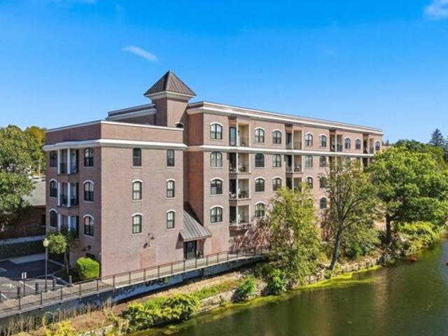 Condo for sale in Nashville Historic District, Nashua