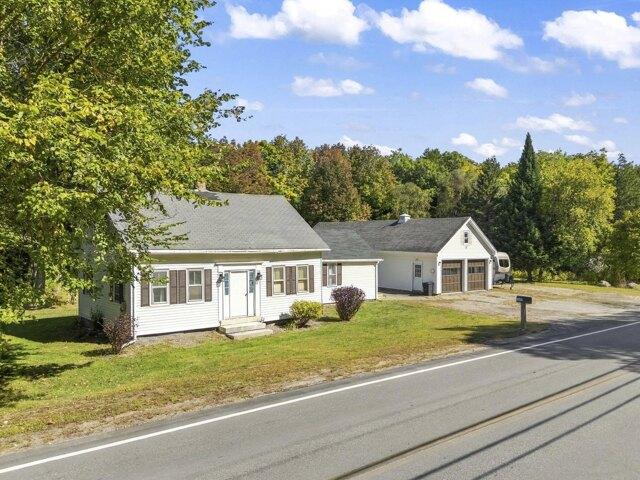 House for sale in Bowdoin, Maine