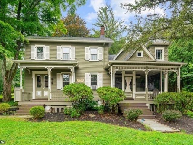 House for sale in Califon, New Jersey