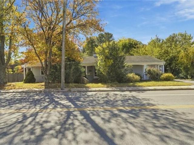House for sale in Washington, Coventry