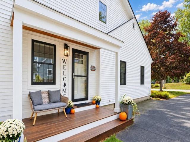 House for sale in Cumberland Center, Cumberland