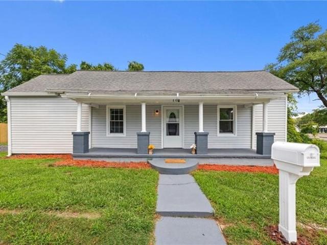 House for sale in Eden