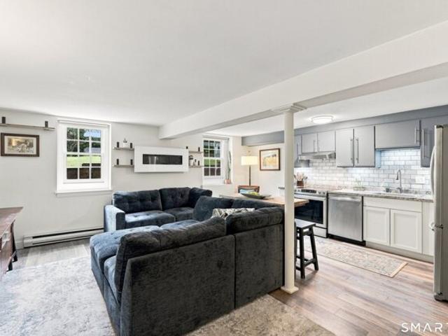 Condo for sale in Simsbury, Connecticut
