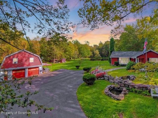 House for sale in Newfoundland, Pennsylvania