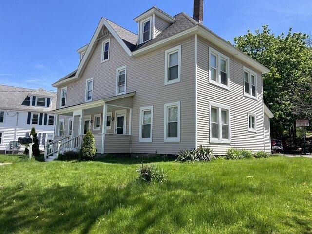 House for sale in Farnumsville, Grafton